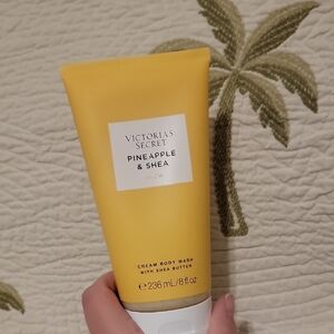 Victoria's Secret Pineapple & Shea Body Wash